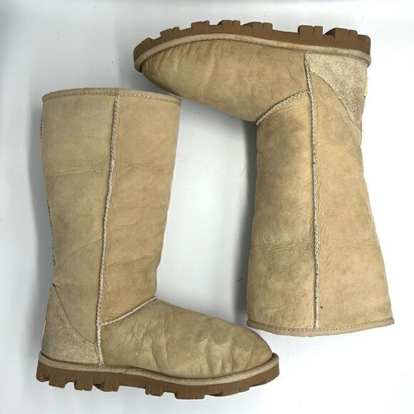 UGG Essential Tall - Size: 6 - Picture 2 of 11